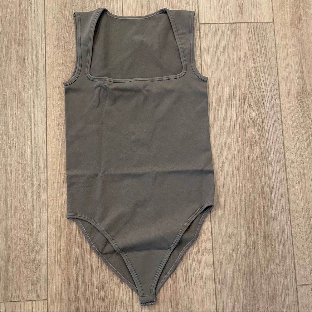 Grayish brown Sleeveless Bodysuit